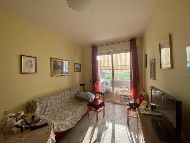 3-room flat in Via Antonio Gramsci, Luni - Photo 1