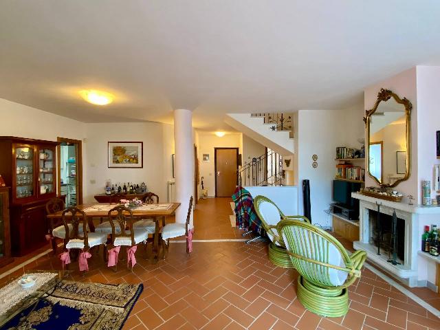 Villa a schiera in Via Isola 41, Luni - Foto 1