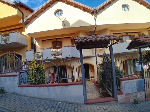 Villa a schiera in Via Impennuti 20, Luzzi - Foto 1