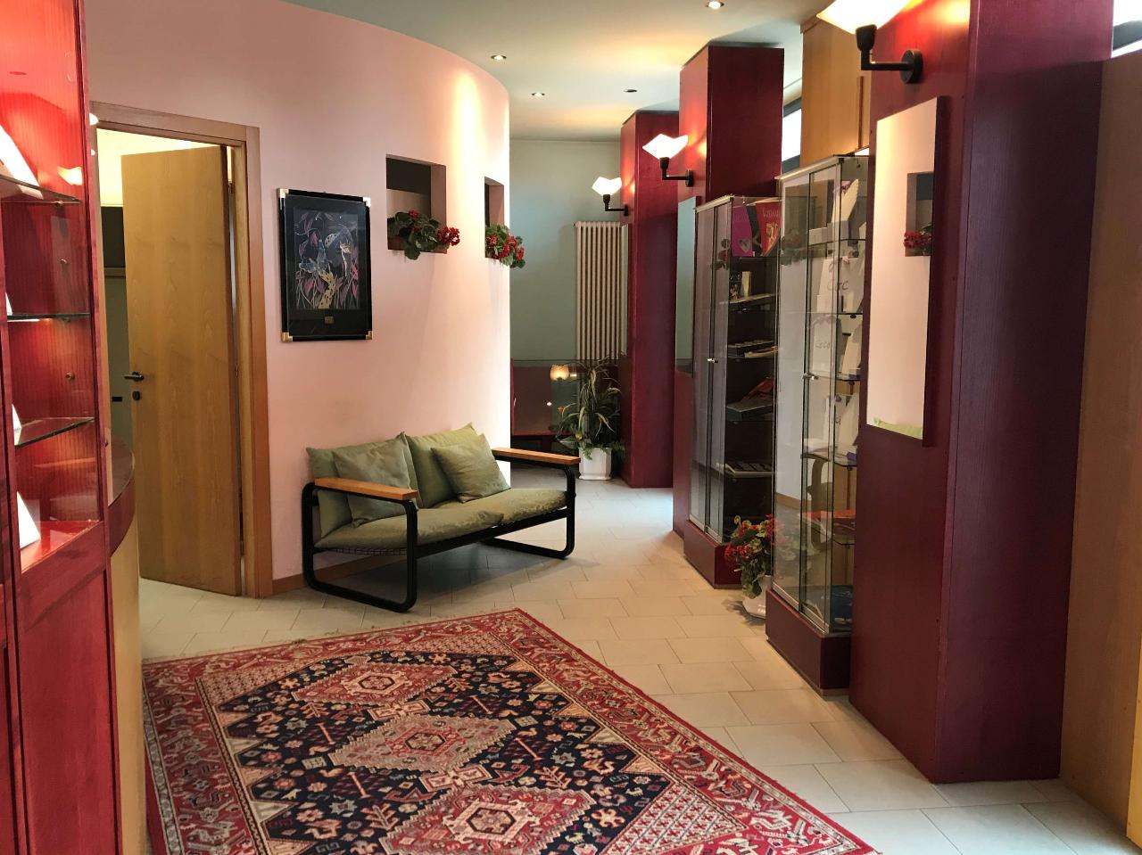 Negozio in , Ancona, {3} - Foto 1