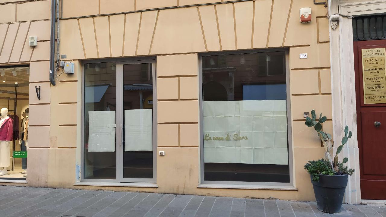 Negozio in , Ancona, {3} - Foto 2