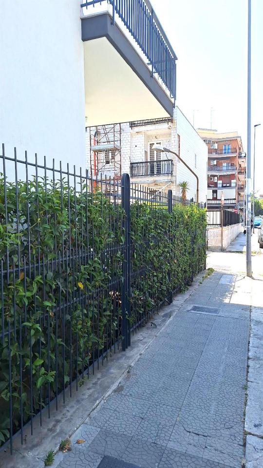 Magazzino in Via Saverio Lioce 62, Bari, {3} - Foto 2