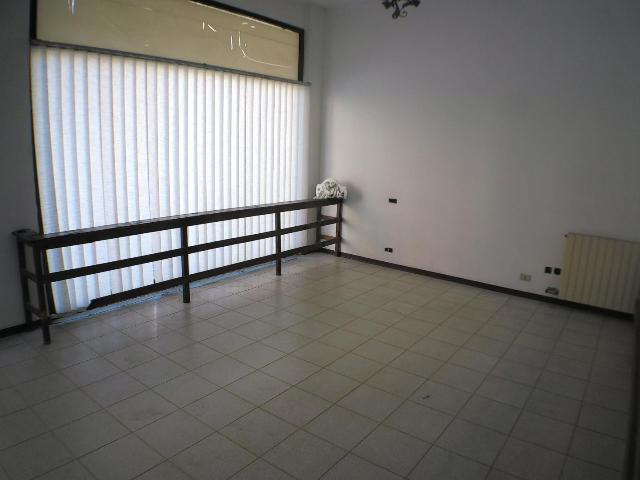 Business space in Unense 54033, Carrara - Photo 1