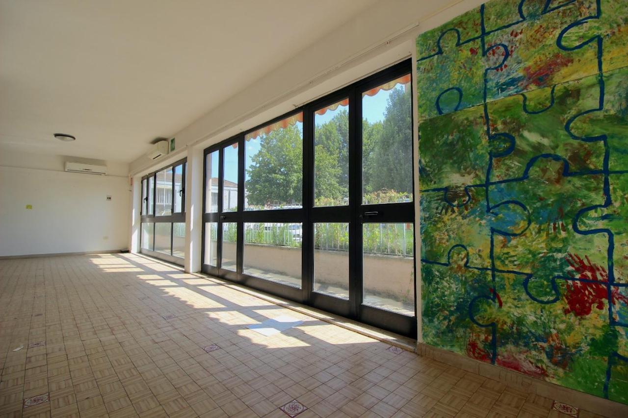 Locale commerciale in , Ponsacco, {3} - Foto 2