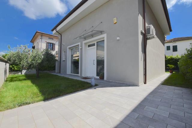 Detached house, Pontedera - Photo 1