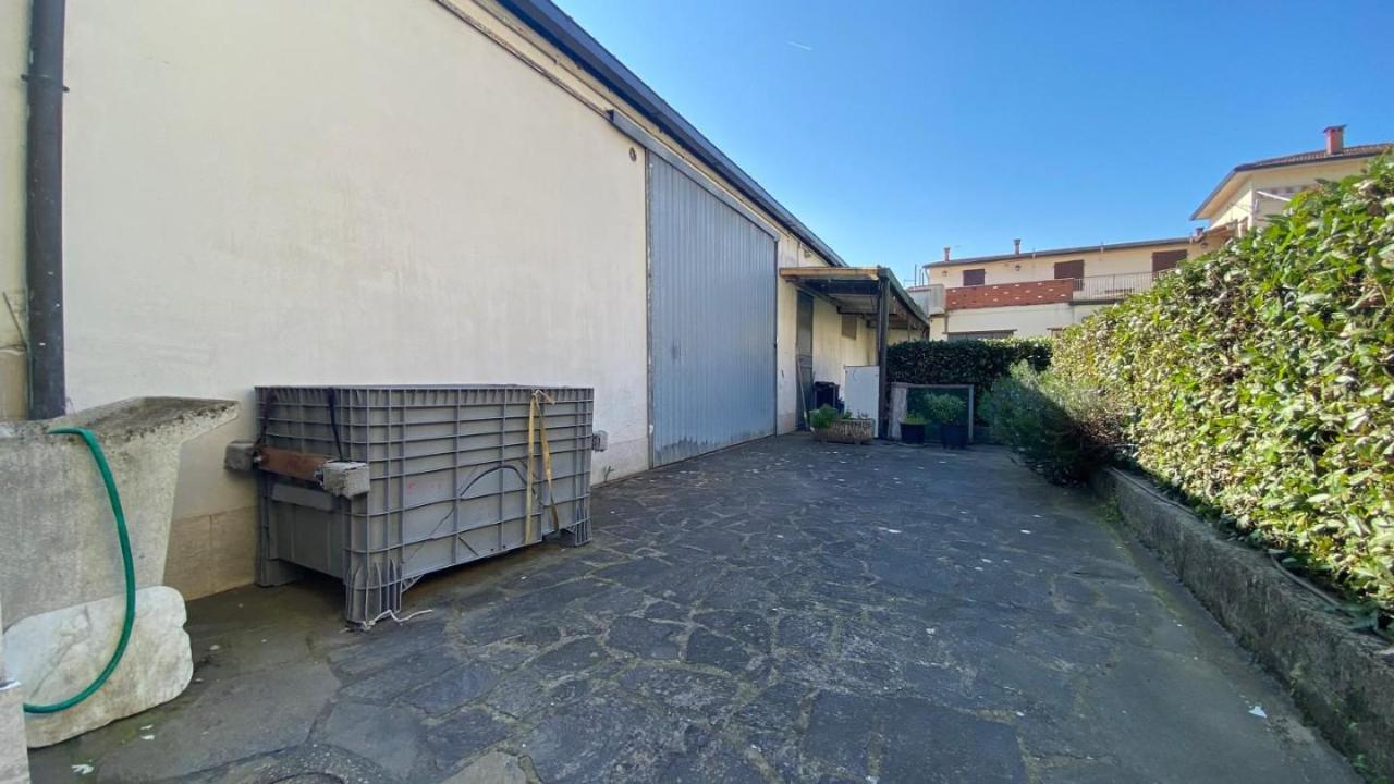 Negozio in , Ponsacco, {3} - Foto 1