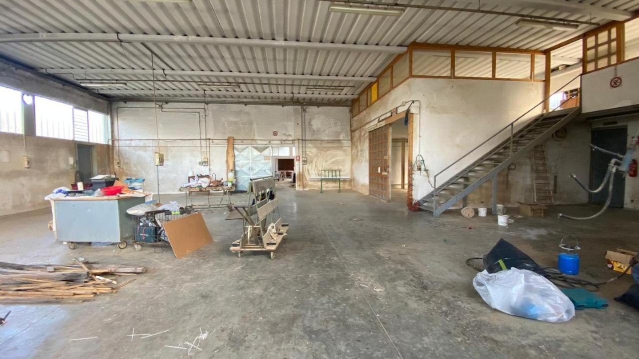 Capannone in , Ponsacco, {3} - Foto 1