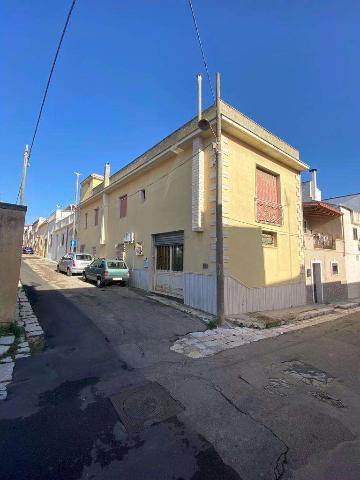 Detached house in Via Trieste, Casarano - Photo 1