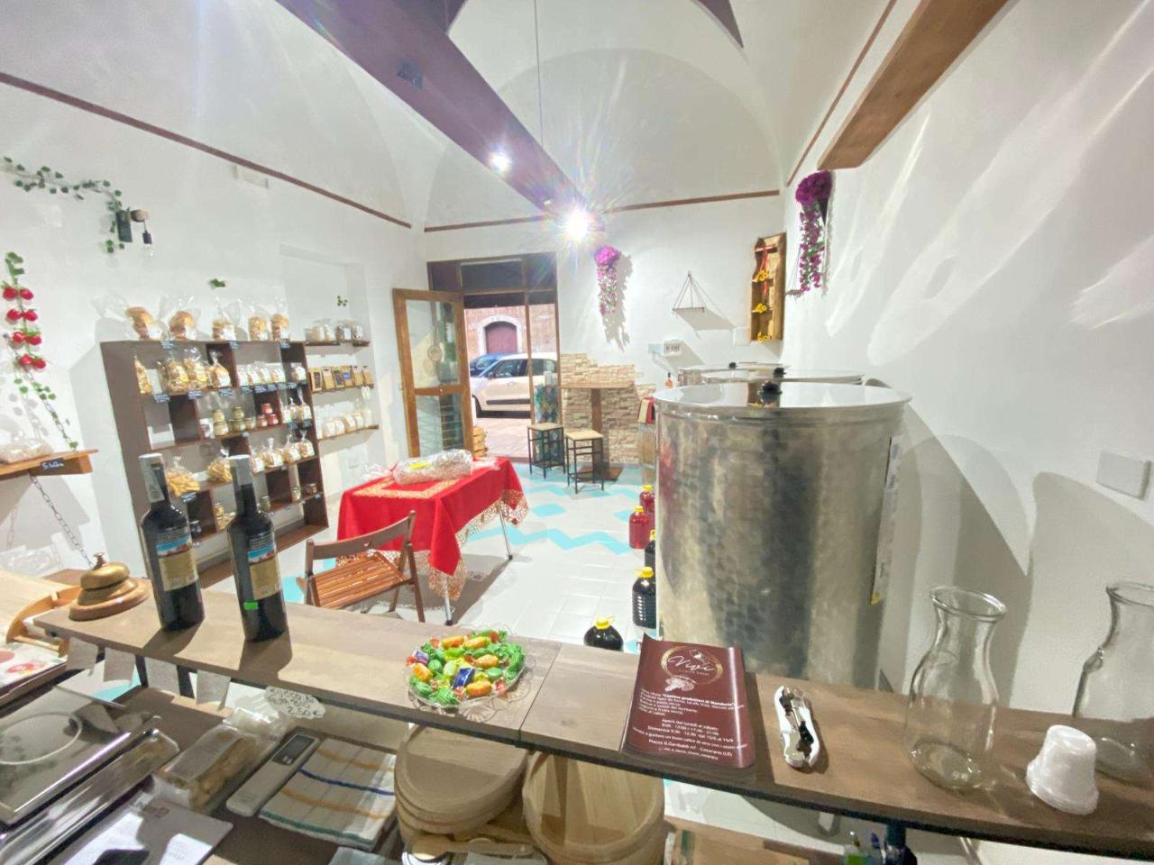 Negozio in Piazza Garibaldi, Casarano, {3} - Foto 1