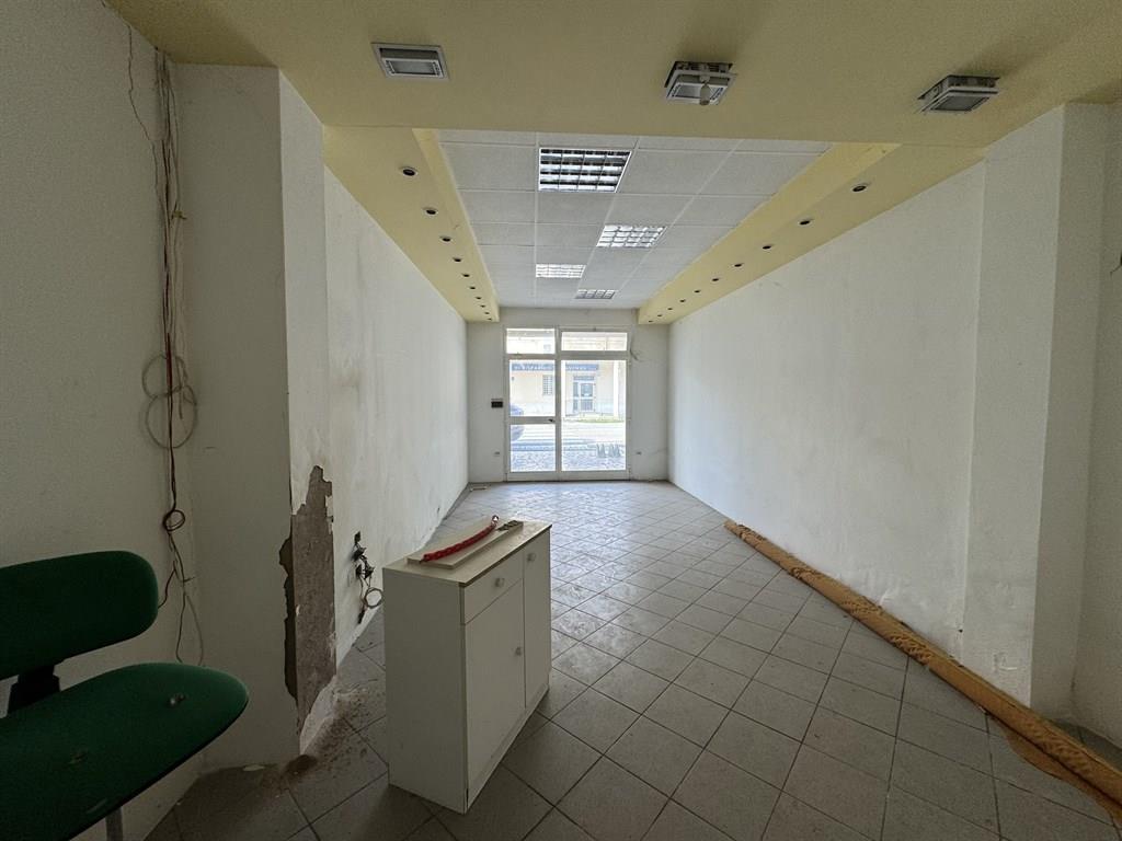 Negozio in , Argenta, {3} - Foto 1