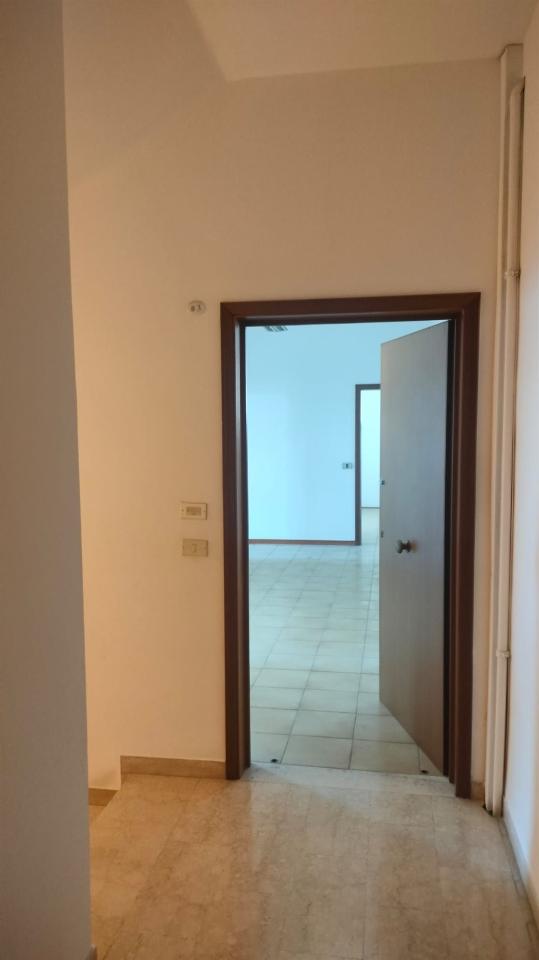 Locale commerciale in , Ravenna, {3} - Foto 2