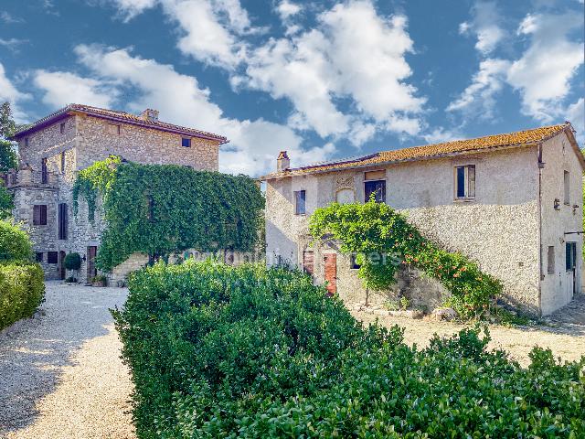 Country house or cottage in Via delle Caselle 36, Todi - Photo 1