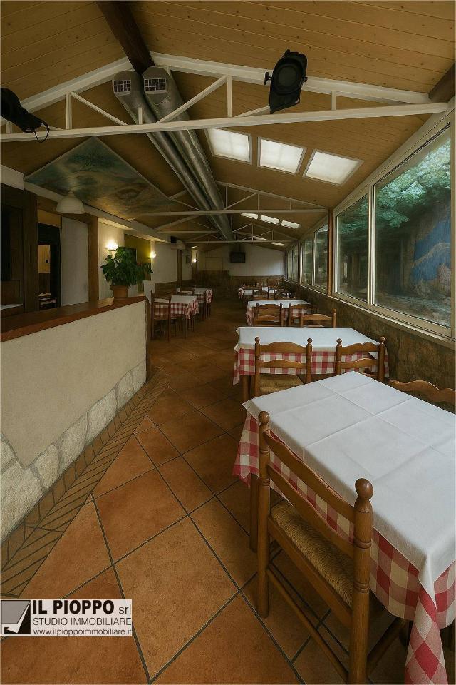 Esercizio commerciale in Via della Malvasia 103, Trento, {3} - Foto 1