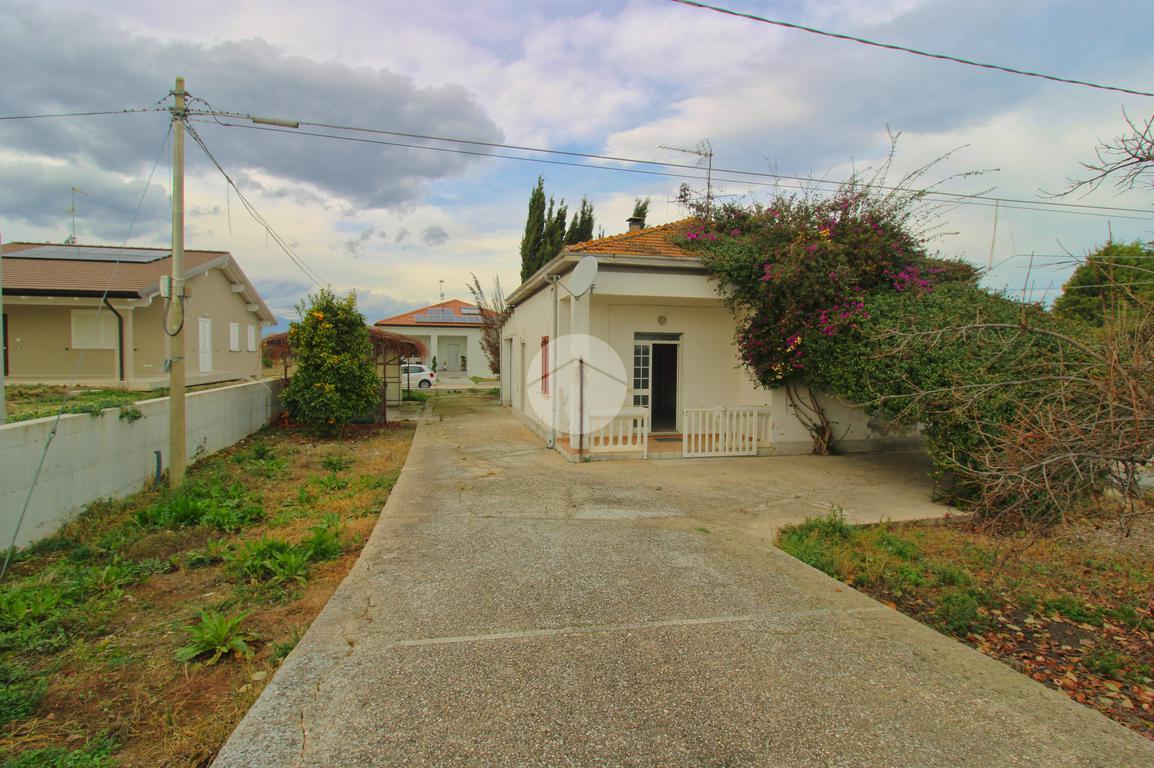 Casa indipendente in vendita a Roseto Degli Abruzzi