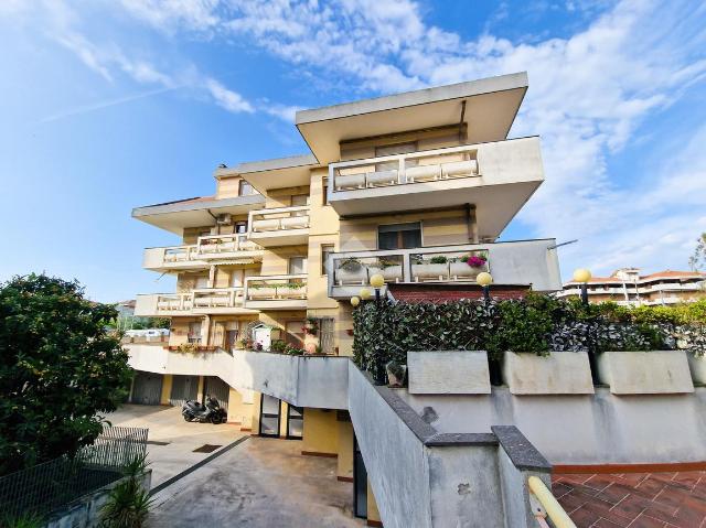 4-room flat in Via Nazionale Adriatica 41, Francavilla al Mare - Photo 1