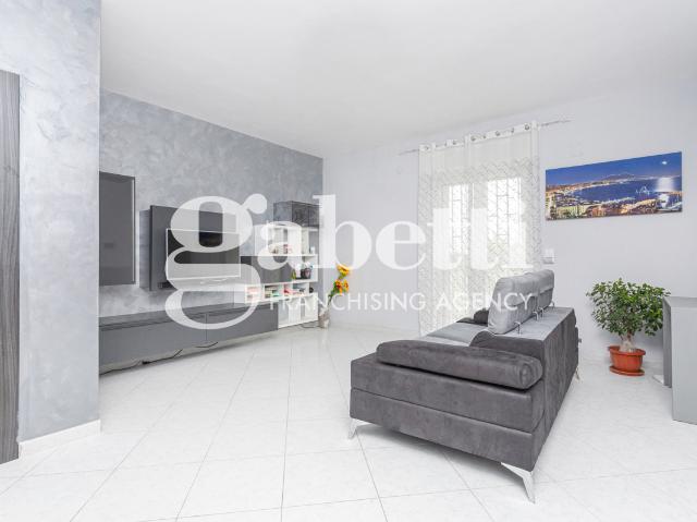 3-room flat in Via Giacomo Puccini, Marano di Napoli - Photo 1