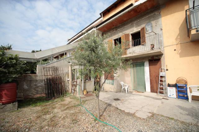 Detached house in Via Blatta 12, Chivasso - Photo 1