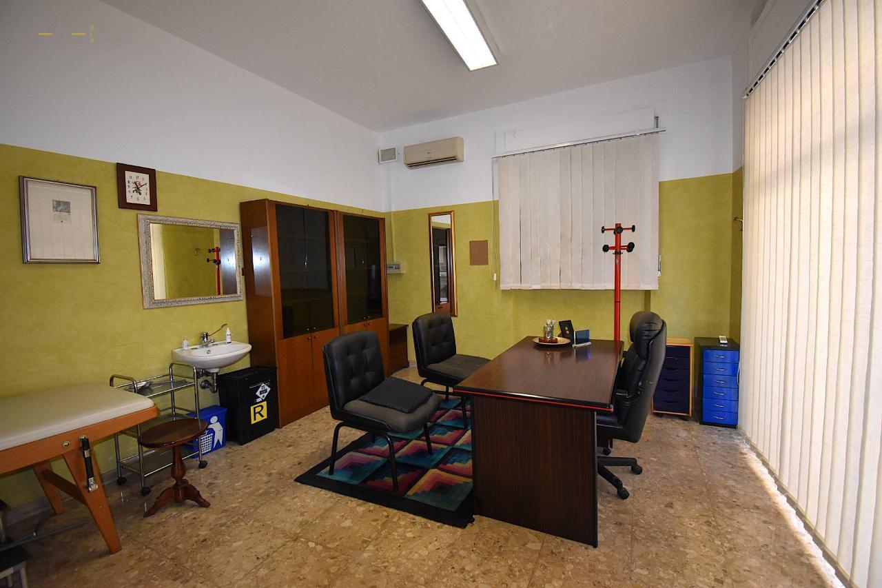 Ufficio in Via Luigi Rizzo 8, San Benedetto Del Tronto, {3} - Foto 2