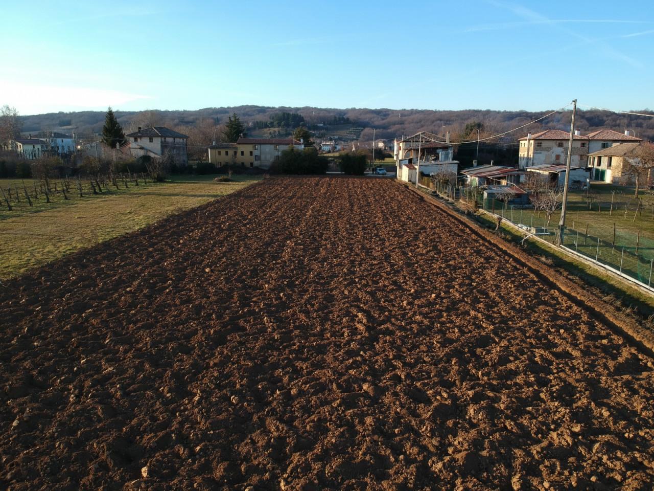 Terreno edificabile residenziale in vendita a Volpago Del Montello