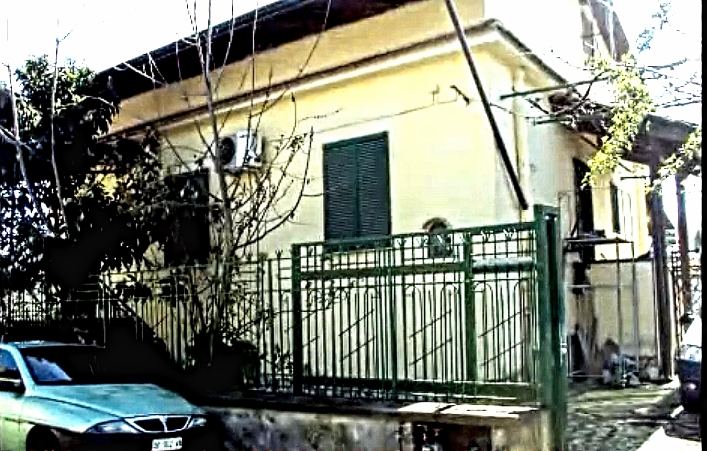 Villa unifamiliare in vendita a Napoli
