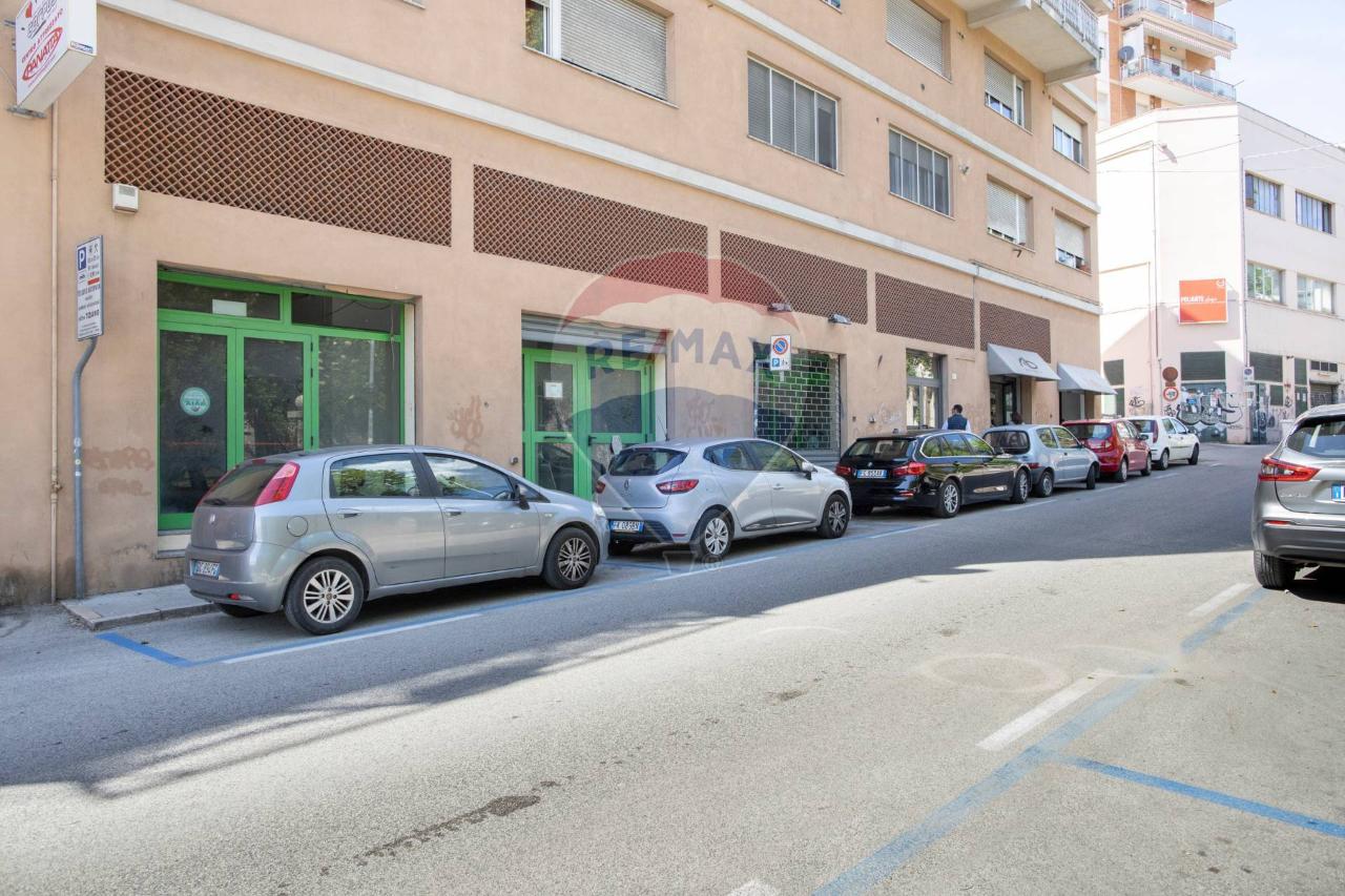 Negozio in , Ancona - Foto 1