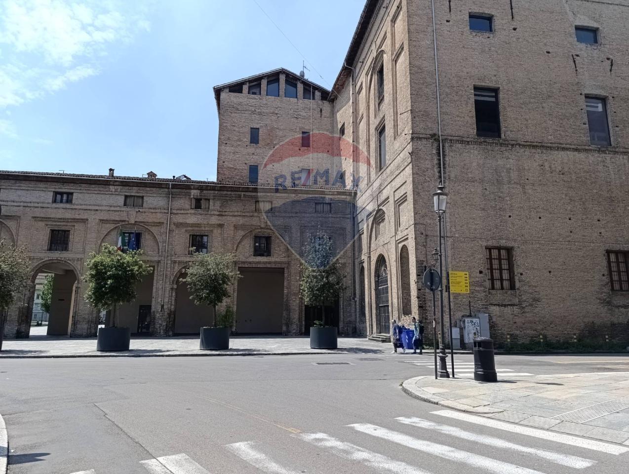 Box in vendita a Parma
