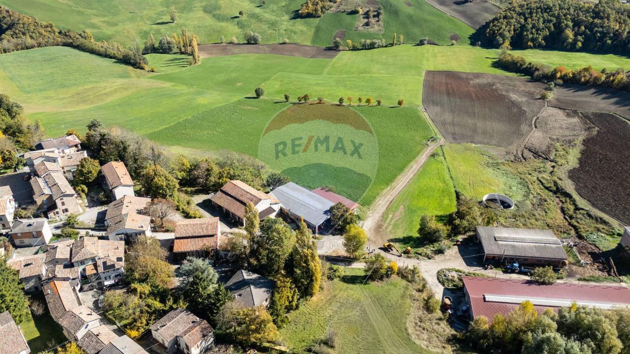 Azienda agricola in Strada della Posta 3/a, Neviano Degli Arduini, {3} - Foto 1