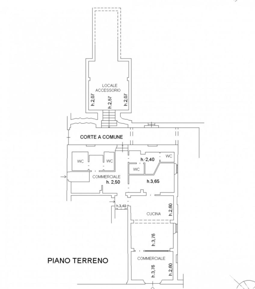 Esercizio commerciale in Via Baldassarre Peruzzi, Siena, {3} - Foto 1