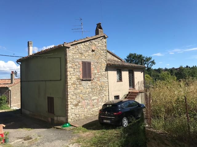 Country house or cottage in , Sorano - Photo 1