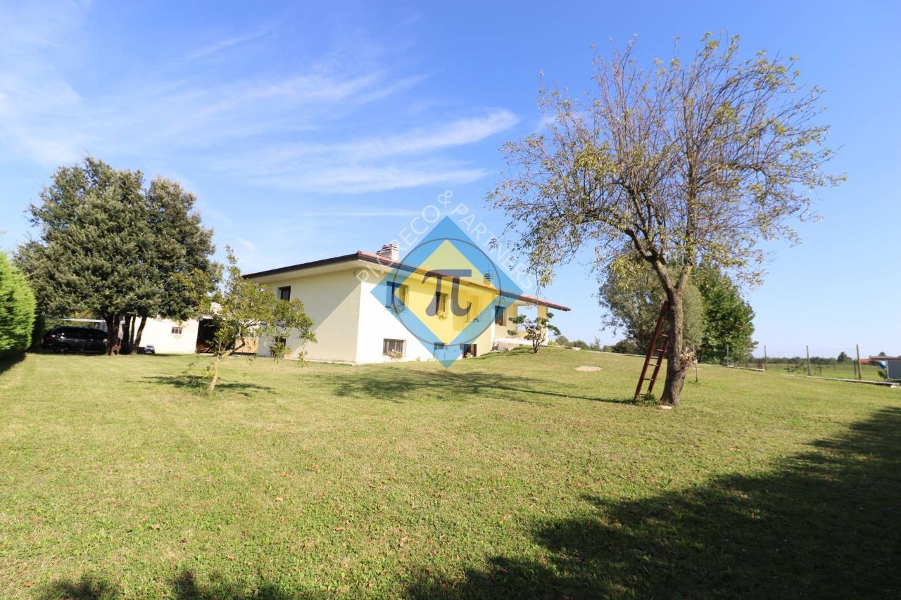 Villa in vendita a Azzano Decimo