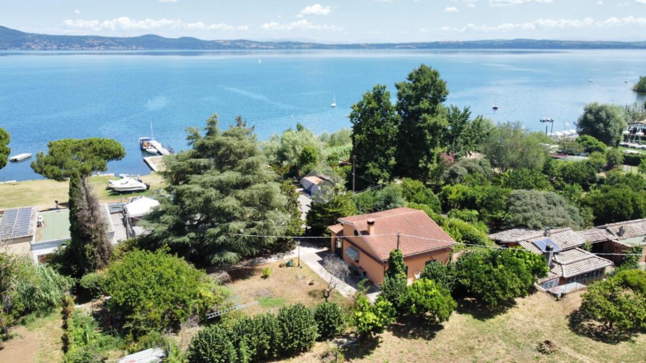 Villa in vendita a Bracciano