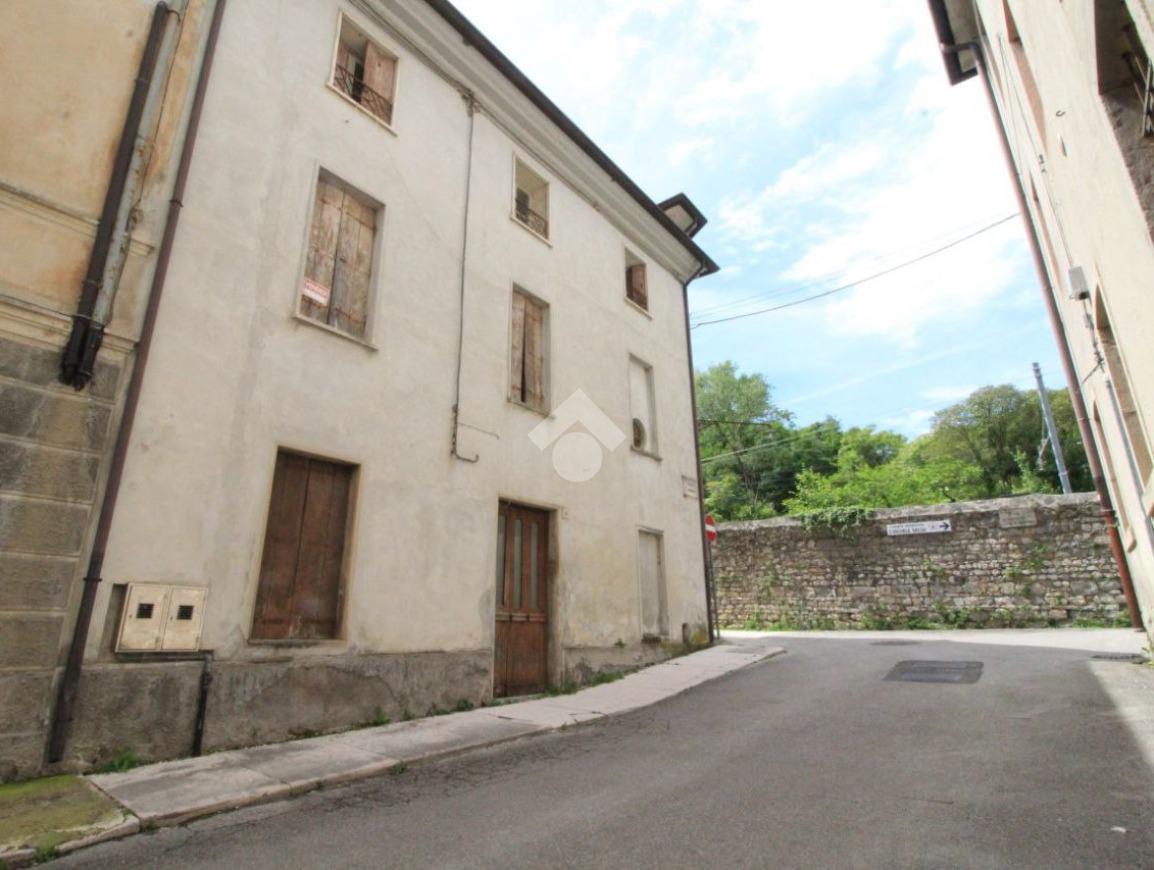 Palazzo in vendita a Vittorio Veneto