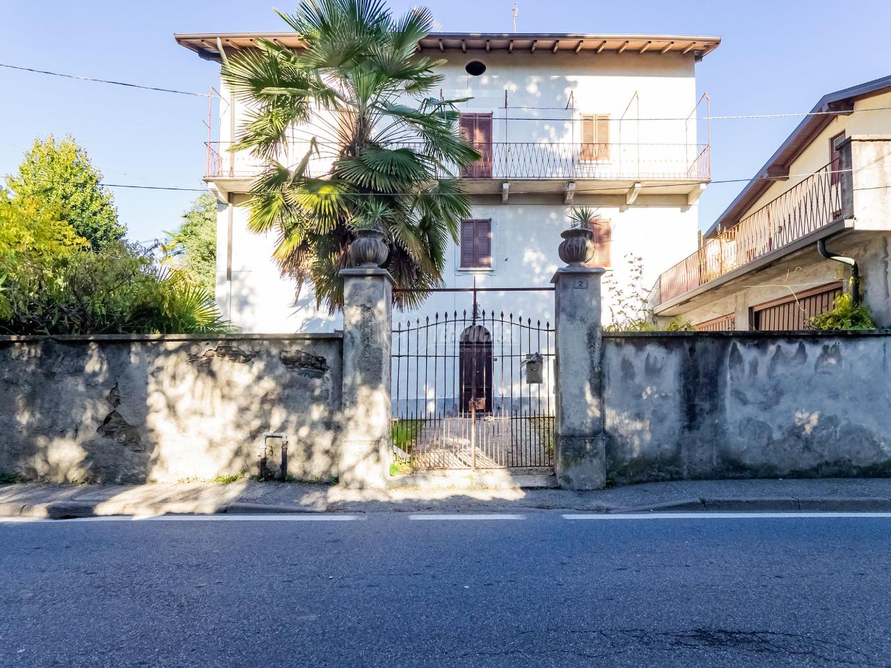 Villa in vendita a Arona