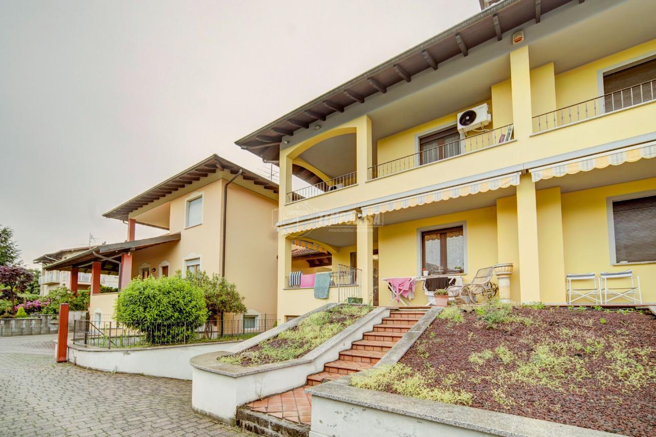 Villa a schiera in vendita a Castelletto Sopra Ticino