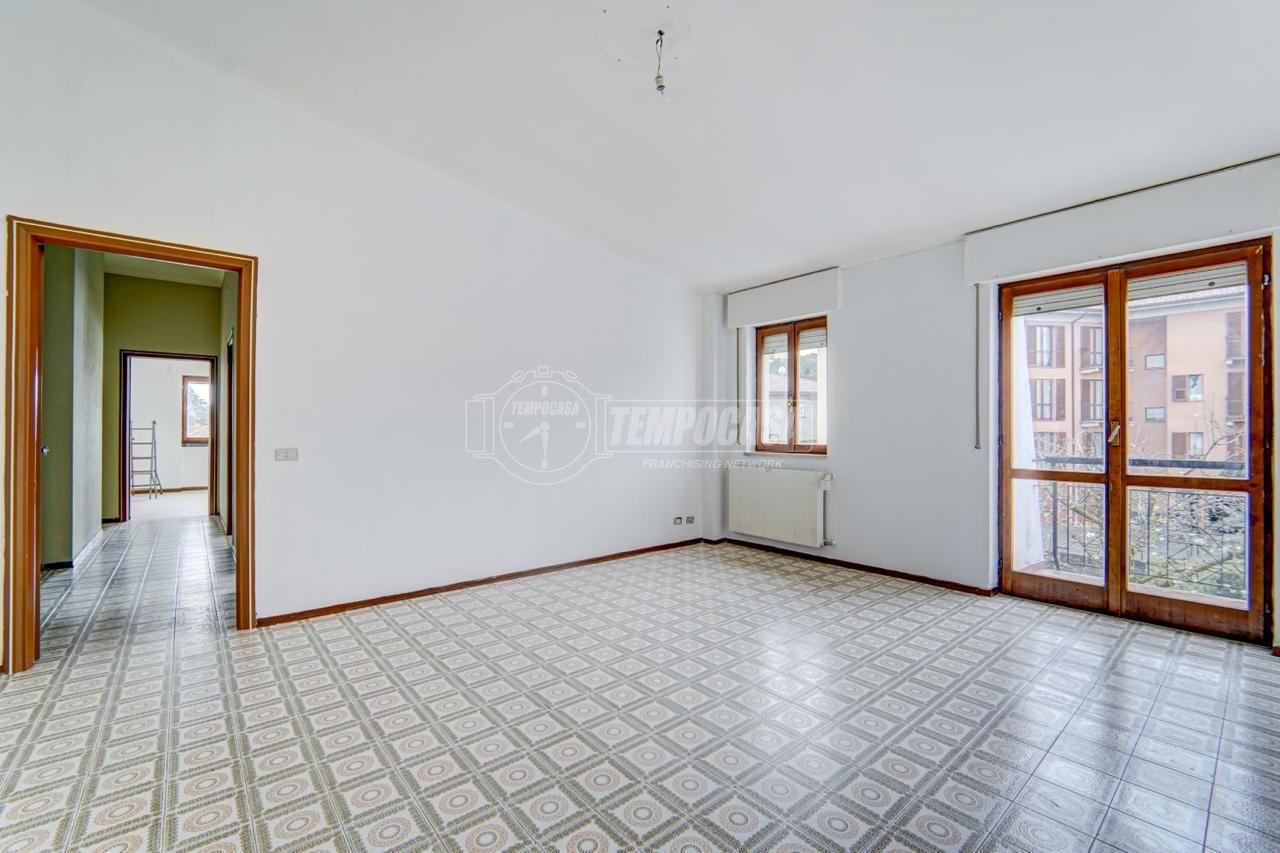 Appartamento in vendita a Varallo Pombia