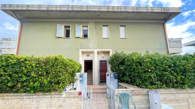 3-room flat in Via Figlie della Sapienza 30, Silvi - Photo 1