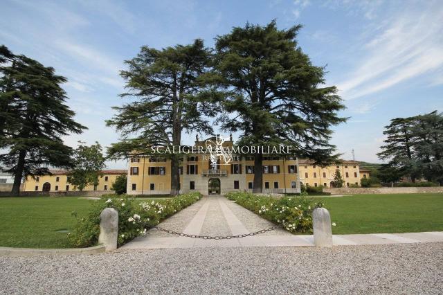 4-room flat in Via Valpolicella, Sant'Ambrogio di Valpolicella - Photo 1