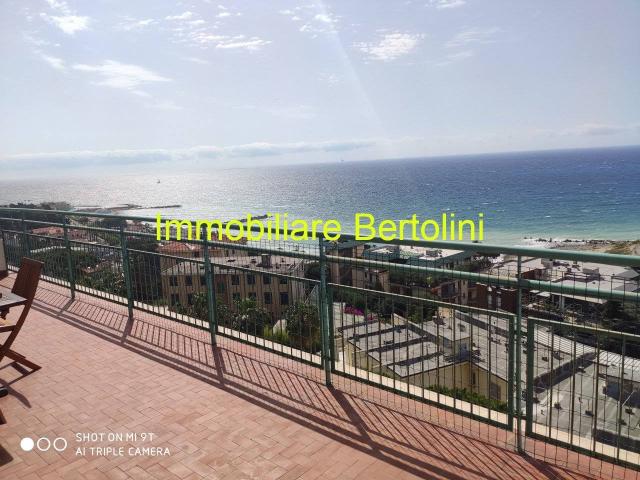 Penthouse in Via P. Semeria, 57, Sanremo - Foto 1