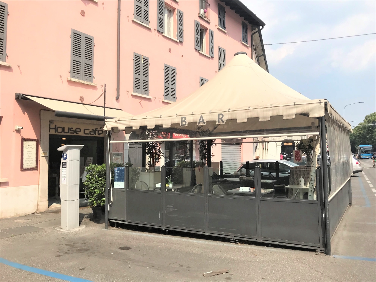 Bar - Tavola calda/fredda in vendita a Brescia
