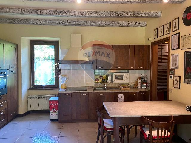 2-room flat in Vicolo Parrocchia 6, Lesa - Photo 1