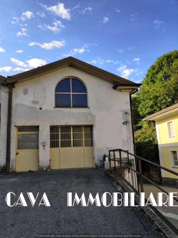 Capannone in vendita a Varese