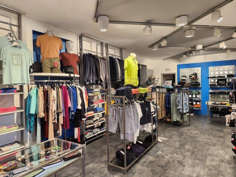 Abbigliamento in Via Grazie 11, Santa Maria A Monte, {3} - Foto 2
