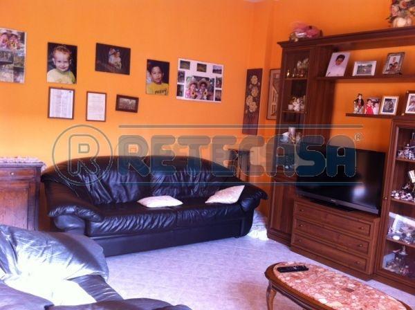 Vierzimmerwohnung in Via Verdi, Castelfranco di Sotto - Foto 1