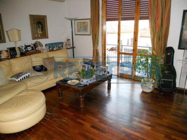 Vierzimmerwohnung in Via Pesco 23, Santa Maria a Monte - Foto 1