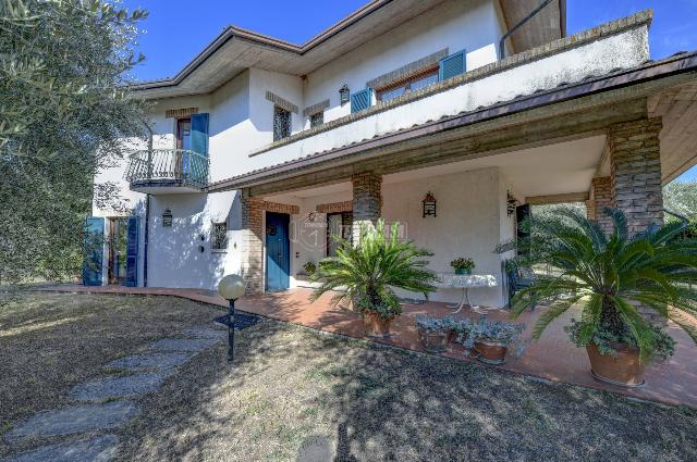 Villa in Via Giuseppe di Vittorio 14, Sirmione - Foto 1