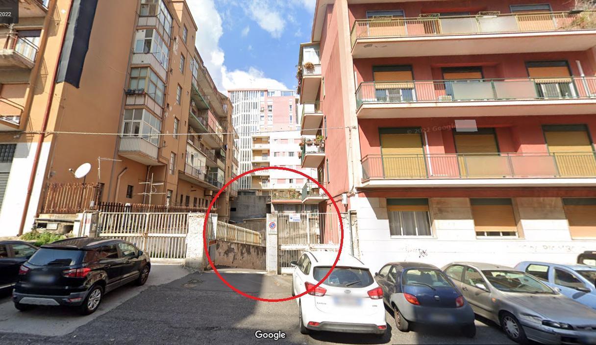 Locale commerciale in , Catania, {3} - Foto 2