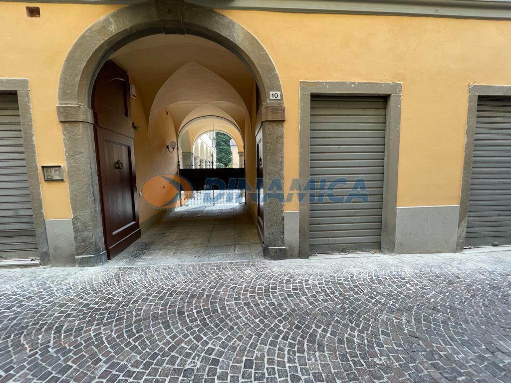 Negozio in Via Vittorio Emanuele 10, Caprino Bergamasco, {3} - Foto 2