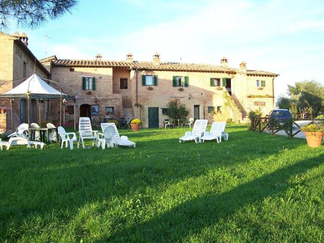 Country house or cottage, Siena - Photo 1