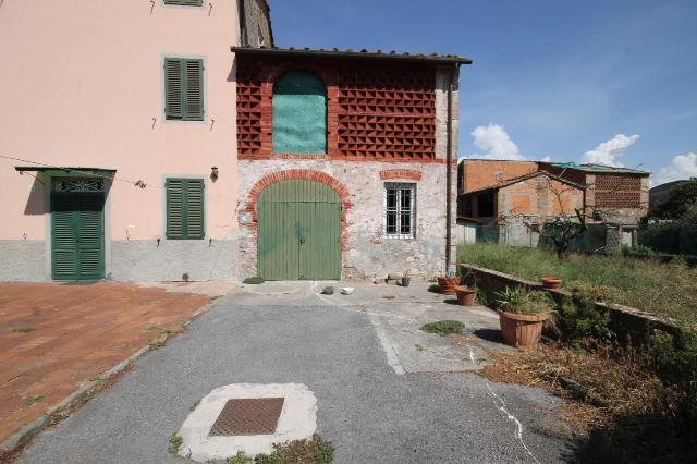 Country house or cottage in Isola 39, Capannori - Photo 1