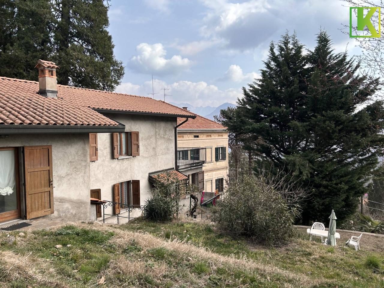 Casa indipendente in vendita a Cuasso Al Monte